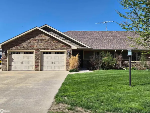 517 High Avenue E, Oskaloosa, IA 52577