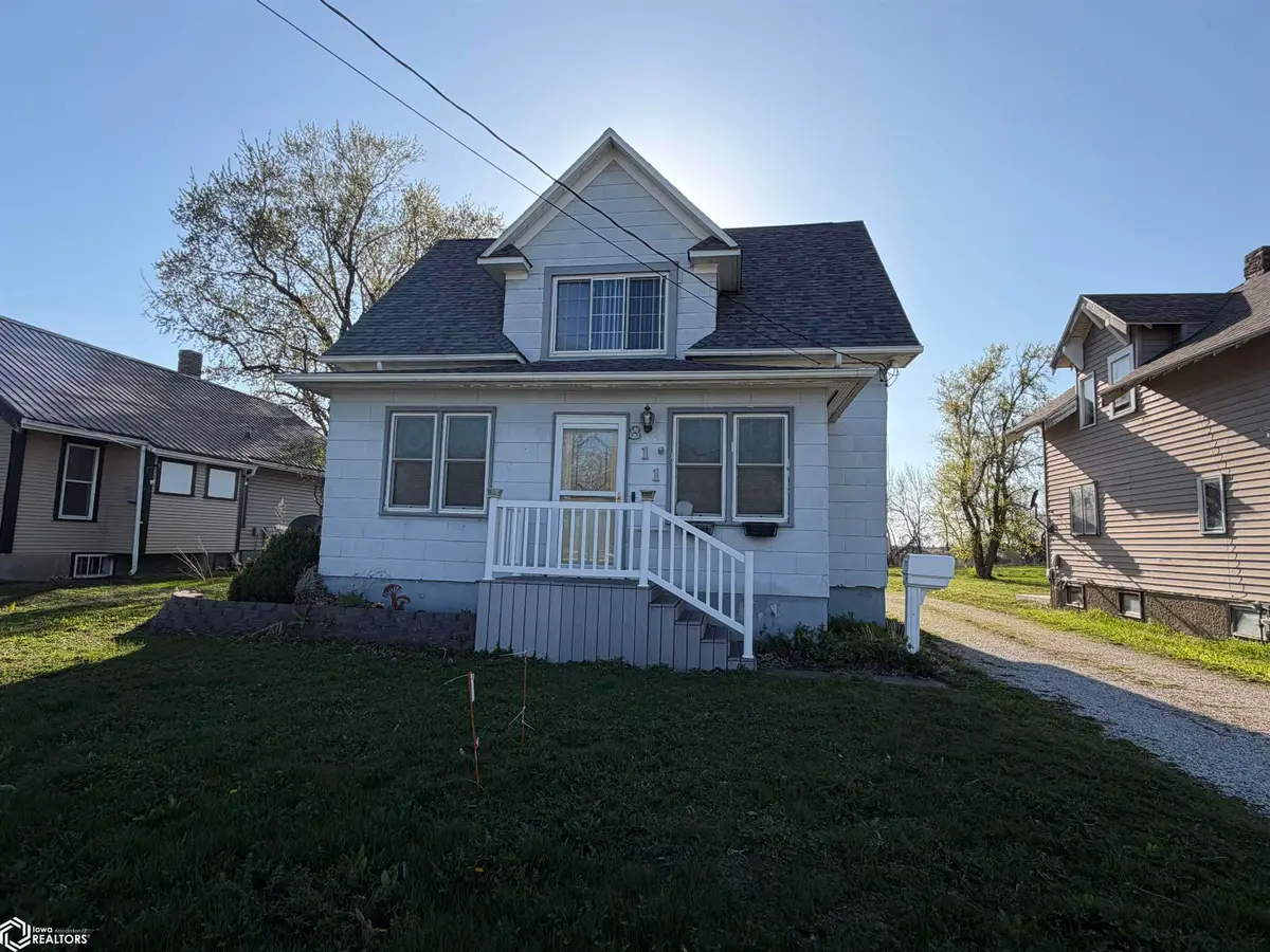 811 S Commercial Avenue, Eagle Grove, IA 50533 - #1