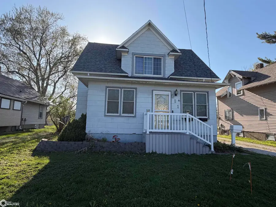 811 S Commercial Avenue, Eagle Grove, IA 50533 - #2