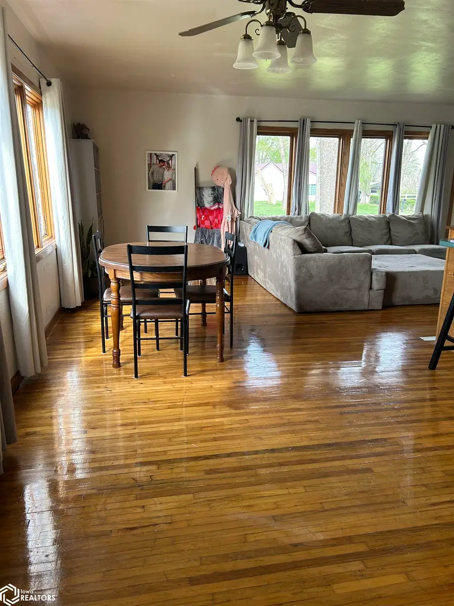 2402 N Court, Ottumwa, IA 52501 - #3