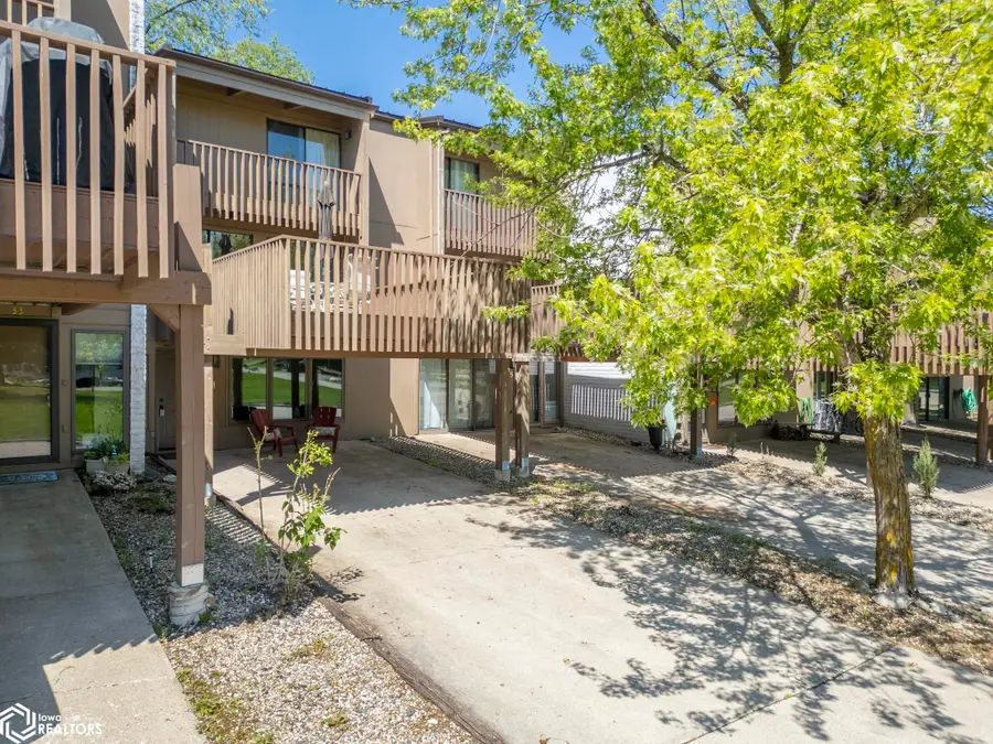 2700 N Shore Dr L-34, Clear Lake, IA 50428 - #3