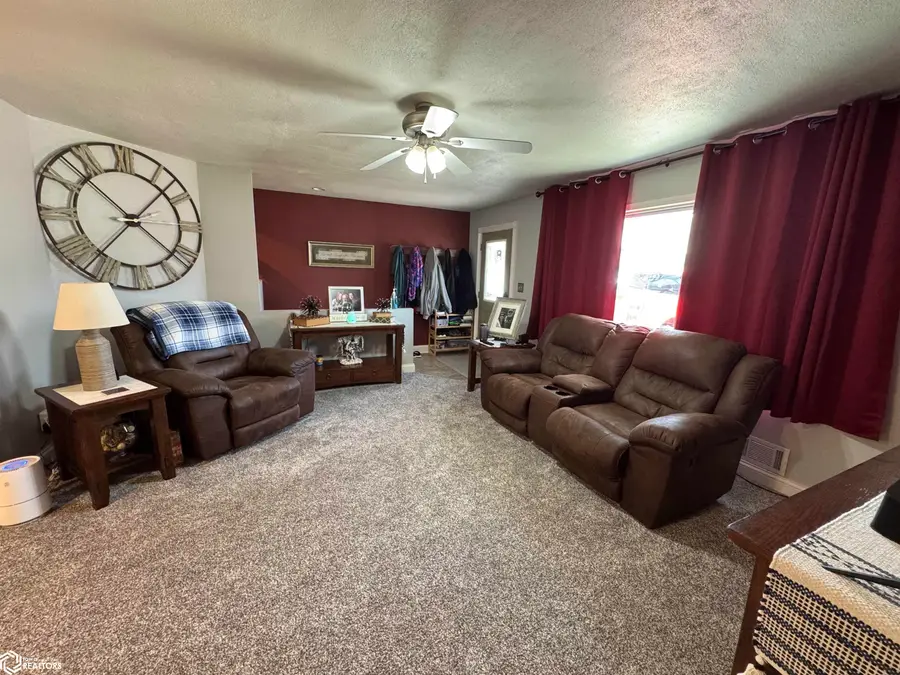 400 S Walnut Street, Carroll, IA 51401 - #3