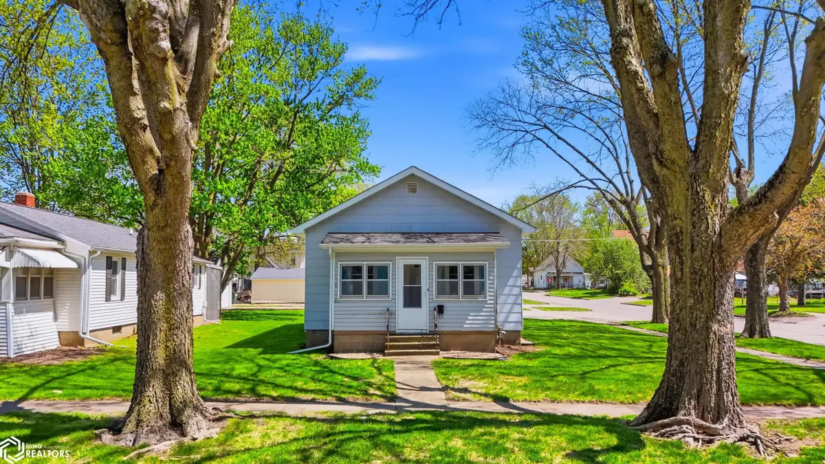 220 Spring Street, West Burlington, IA 52655 - #1