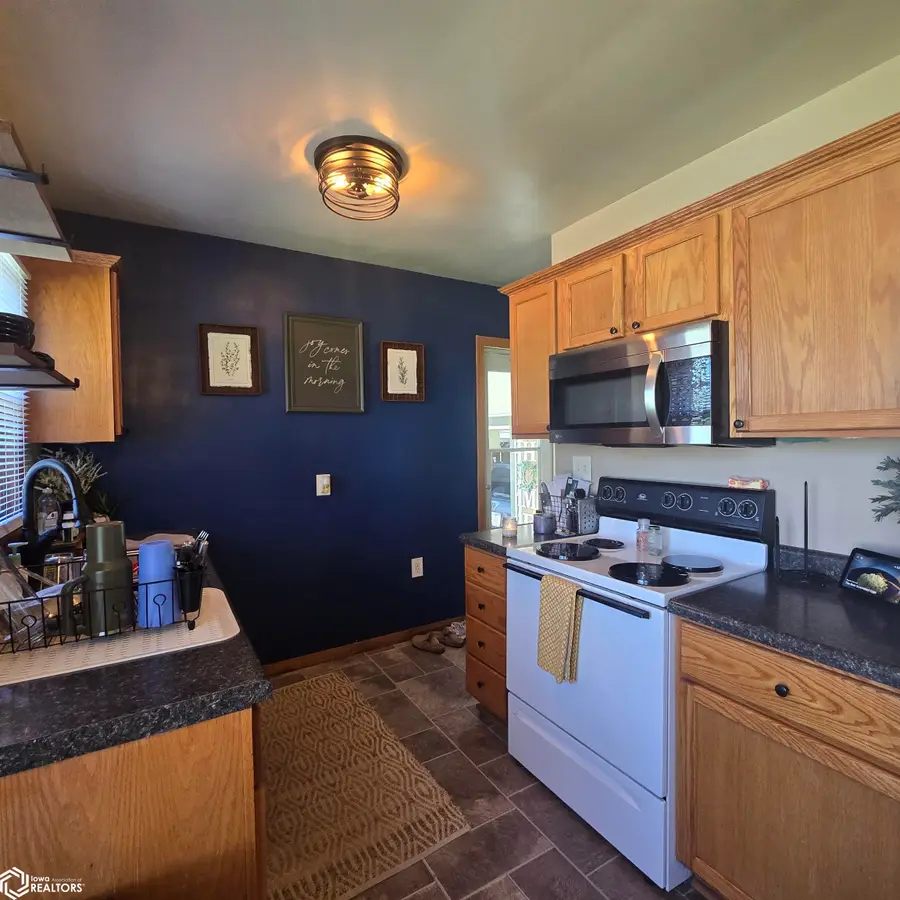 419 S Ferry, Ottumwa, IA 52501 - #2