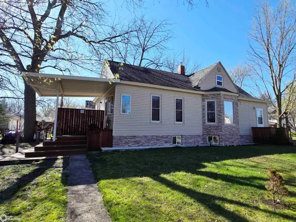 1403 Des Moines Street, Webster City, IA 50595