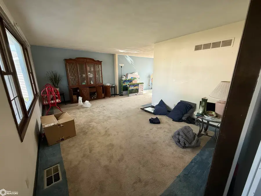 522 Melville Avenue, West Burlington, IA 52655 - #2