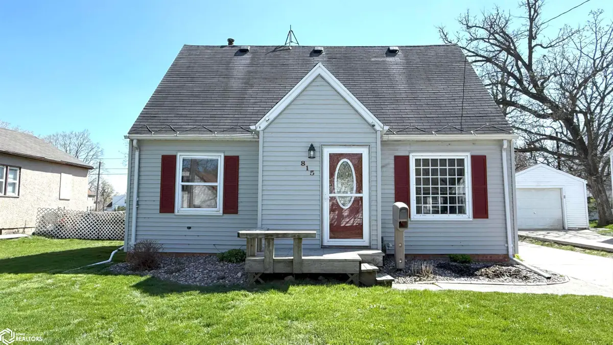 815 16th Street Ne, Mason City, IA 50401 - #1