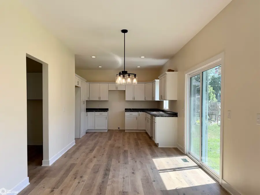 1217 N 18th Street, Chariton, IA 50049 - #3