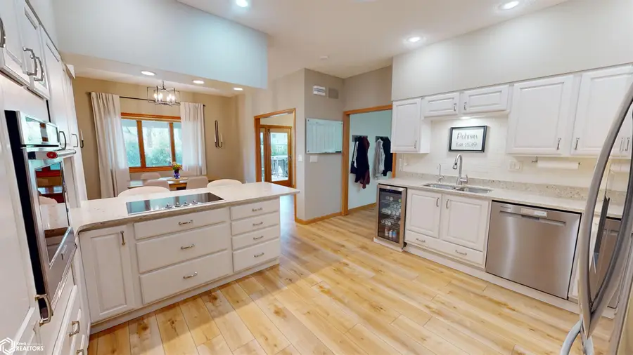 502 Kingman Circle, Fairfield, IA 52556 - #2