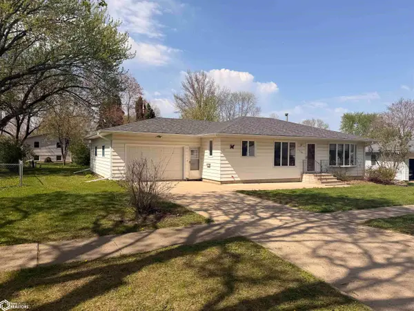 2128 W Bremer Avenue, Waverly, IA 50677