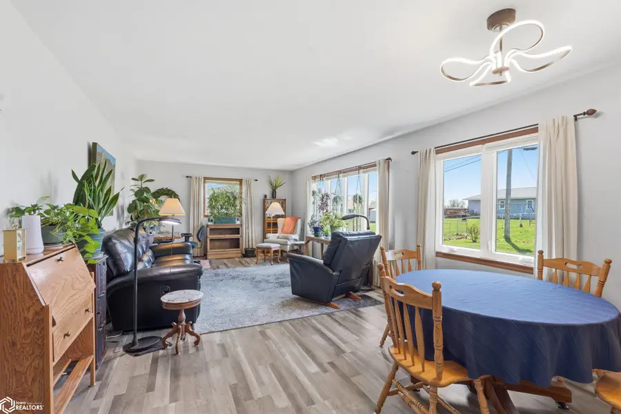 209 Thomas Drive, Marshalltown, IA 50158 - #2