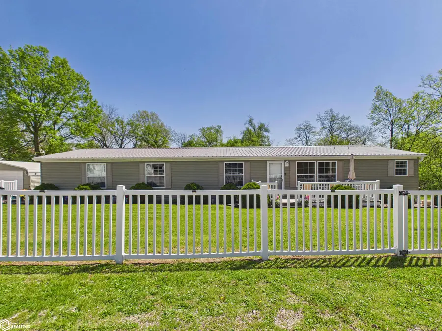 2433 Garfield Avenue, Keokuk, IA 52632 - #2