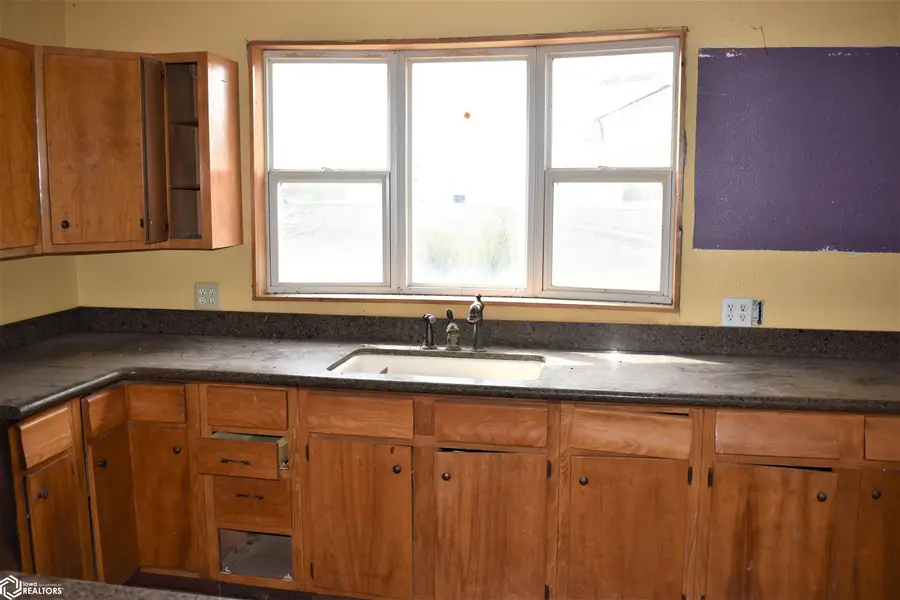 1614 Commercial, Iowa Falls, IA 50126 - #3