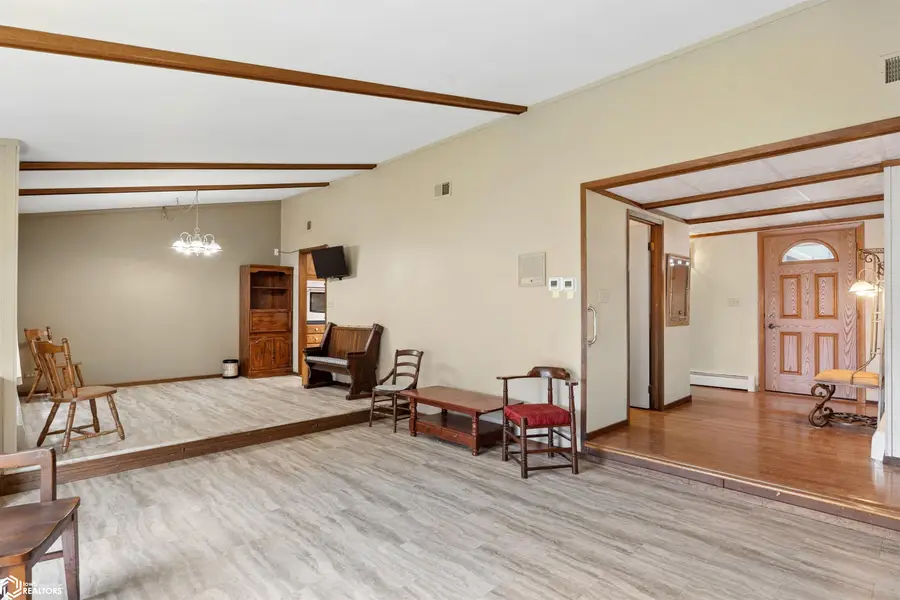 1403 Austin Place, Marshalltown, IA 50158 - #3