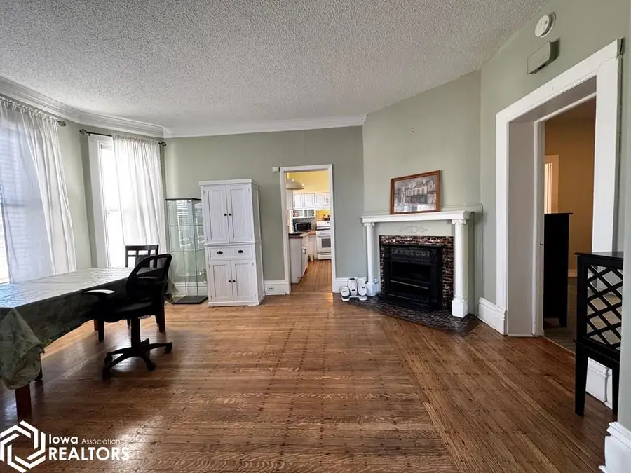 614 Division Street, Webster City, IA 50595 - #3