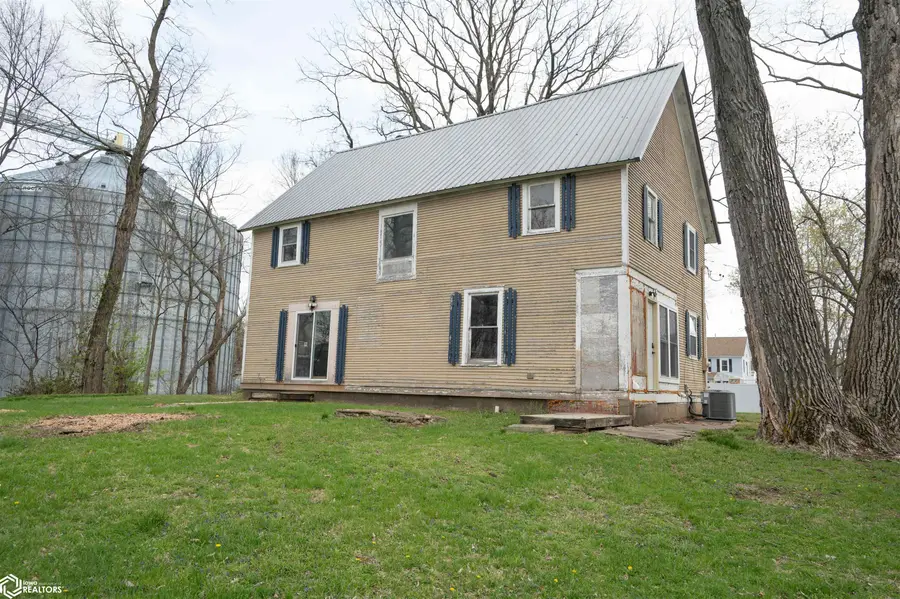 124 Main Street, Warsaw, IL 62379 - #3