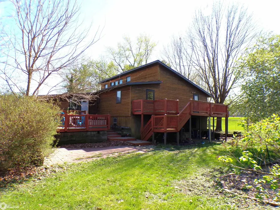 107 4th Street Ne, State Center, IA 50247 - #3