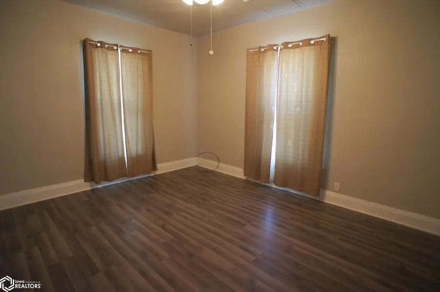 1116 Bank Street, Webster City, IA 50595 - #3