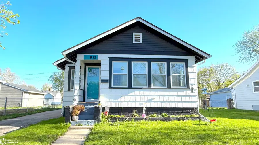 812 10th Street Ne, Mason City, IA 50401 - #2