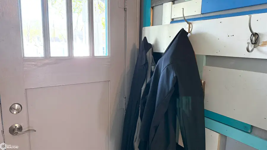 812 10th Street Ne, Mason City, IA 50401 - #3