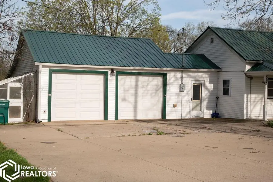 505 S Pine Street, Bloomfield, IA 52537 - #2
