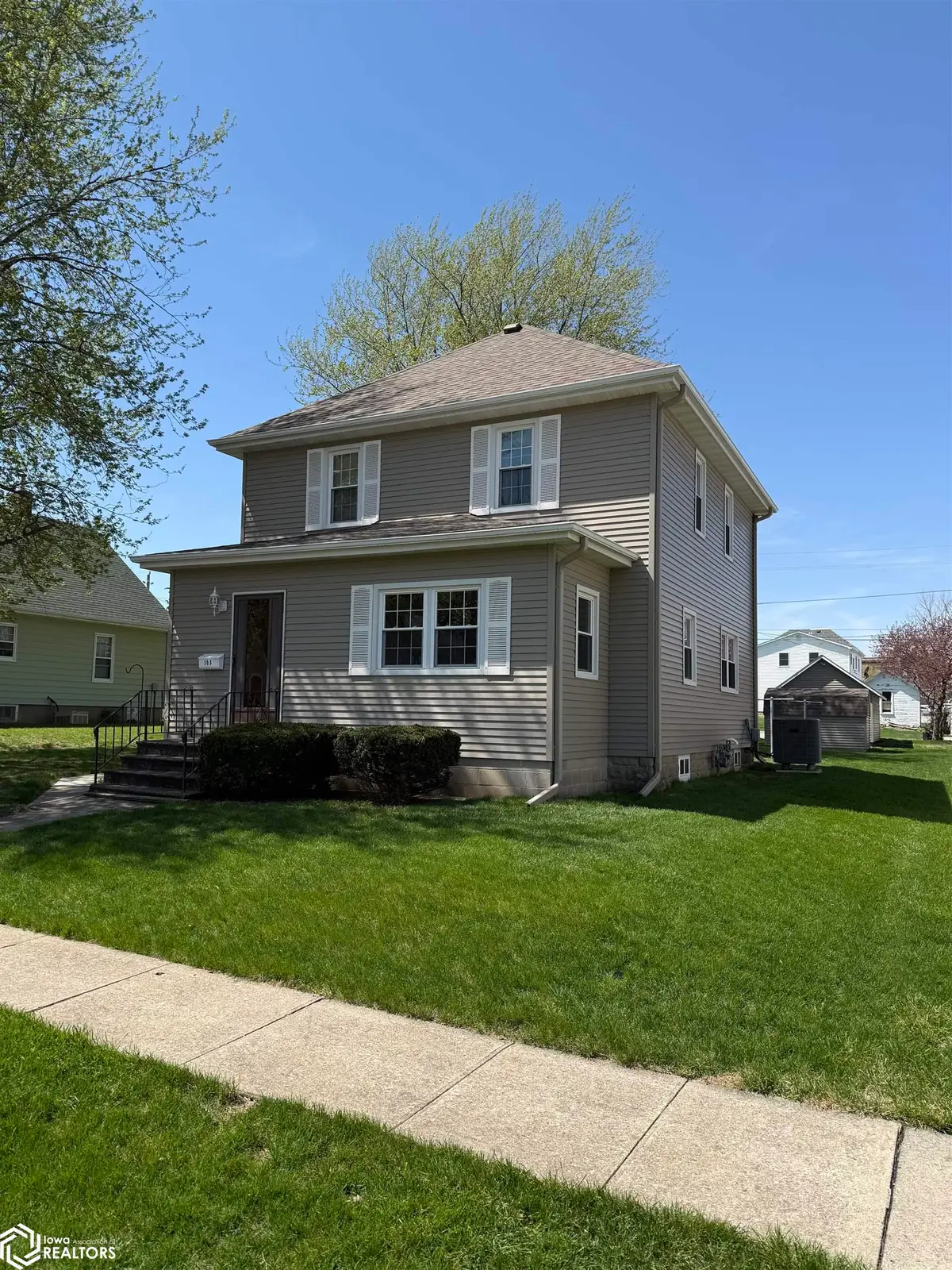 108 S Walnut Street, Carroll, IA 51401 - #1
