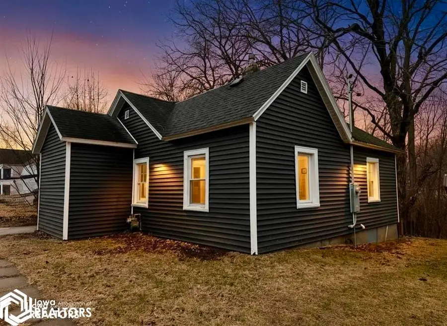 1213 Doemland Street, Burlington, IA 52601 - #2