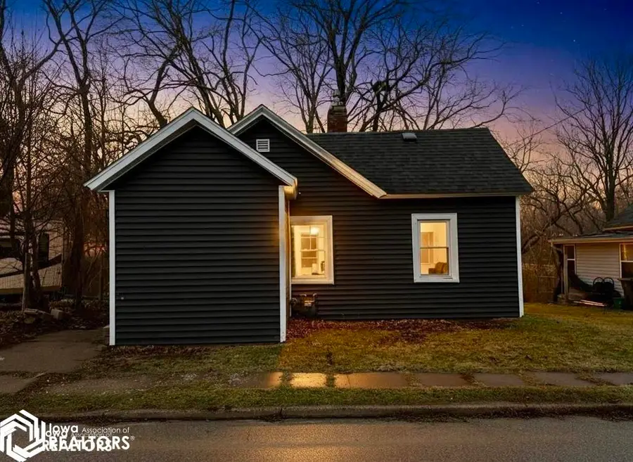 1213 Doemland Street, Burlington, IA 52601 - #3