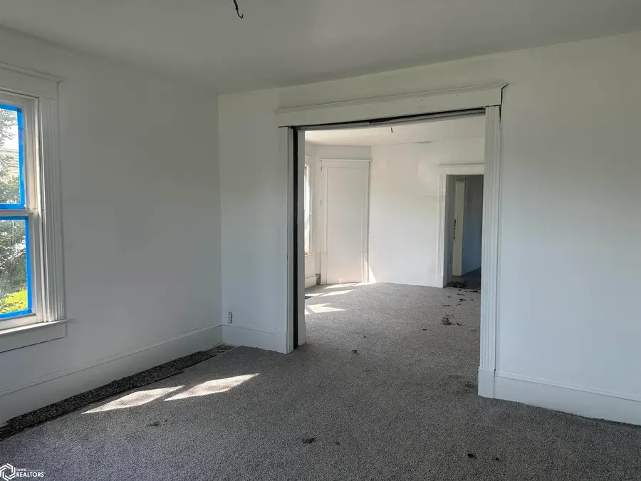 707 S Starr Avenue, Burlington, IA 52601 - #3