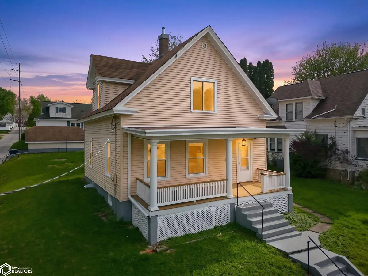 315 Lewis Street, Burlington, IA 52601 - #1