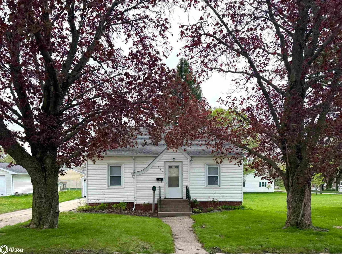817 Pierce, Iowa Falls, IA 50126 - #1