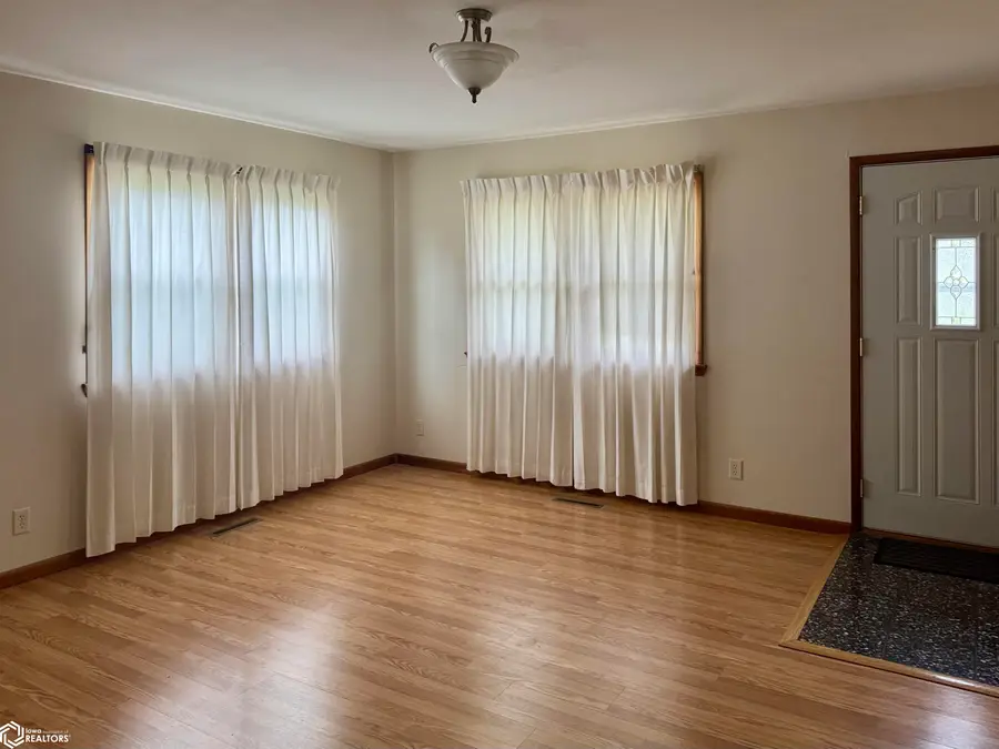 224 S 17th Street, Chariton, IA 50049 - #3