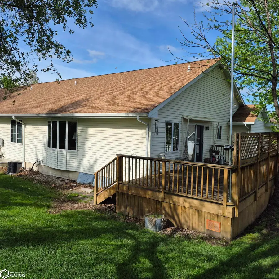 6 Weaver Dr., Ottumwa, IA 52501 - #2