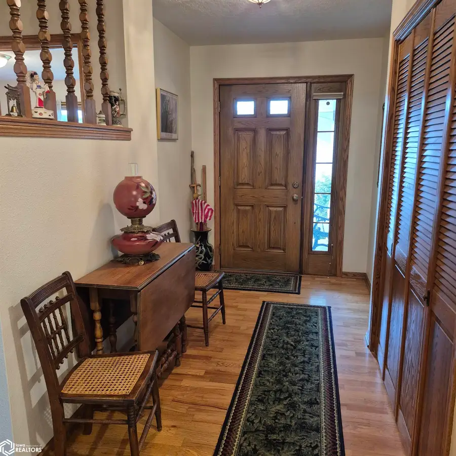 6 Weaver Dr., Ottumwa, IA 52501 - #3