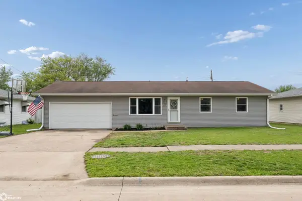 137 Greenbrier Drive, Burlington, IA 52601