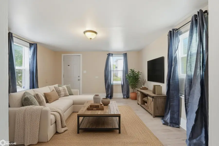 1303 S Central Avenue, Burlington, IA 52601 - #3