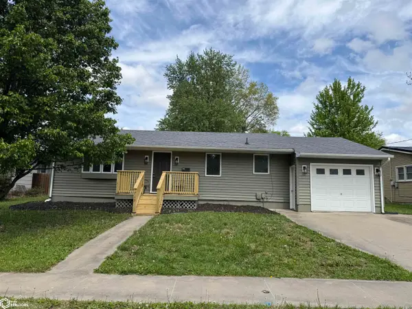 713 W Taylor Avenue, Fairfield, IA 52556