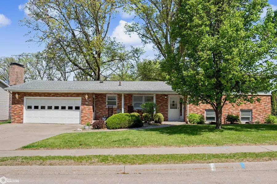 2710 Clearview Drive, Burlington, IA 52601 - #2