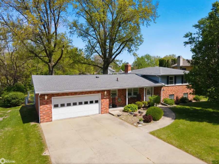 2710 Clearview Drive, Burlington, IA 52601 - #3