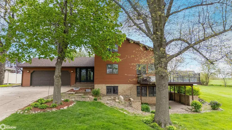 1014 Oakland Drive, Tama, IA 52339 - #2