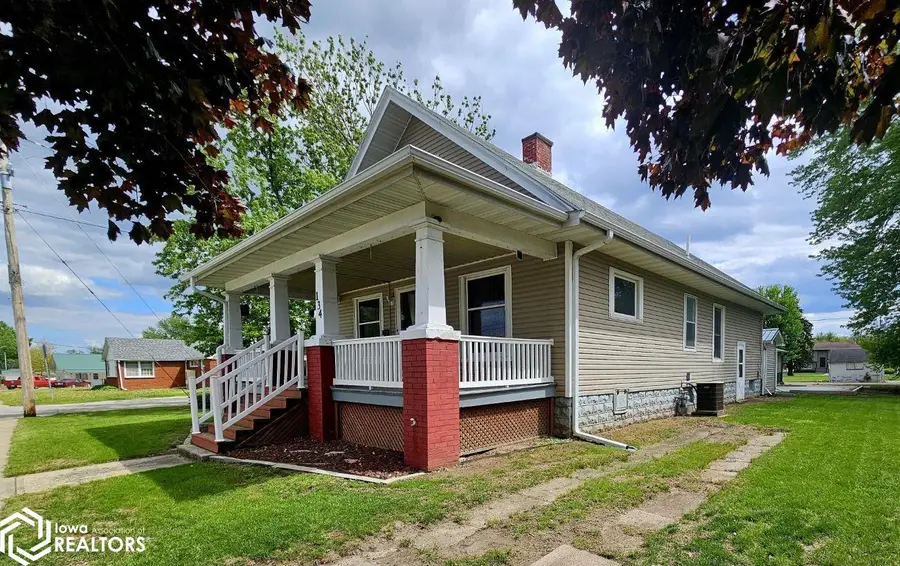 134 E Main Street, Agency, IA 52530 - #3