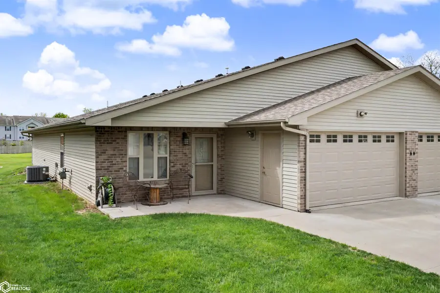 625 Ratcliffe Drive, Marshalltown, IA 50158 - #2