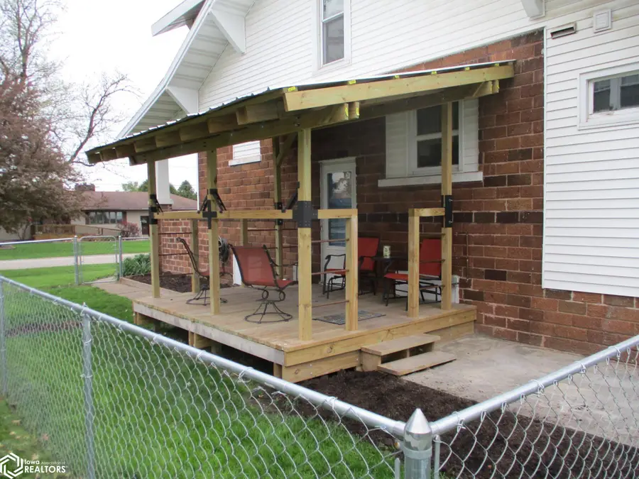 1003 Clark Street, Dysart, IA 52224 - #3
