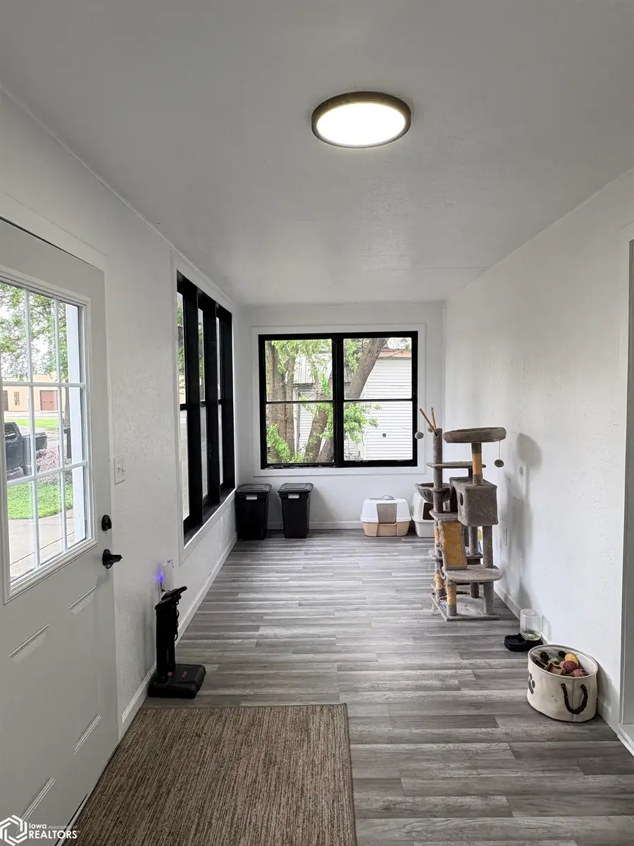 605 S A Street, Oskaloosa, IA 52577 - #3