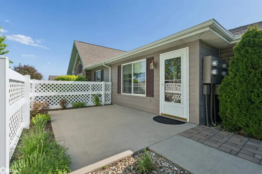 1701 E Greenwood Ln, Mount Pleasant, IA 52641 - #3