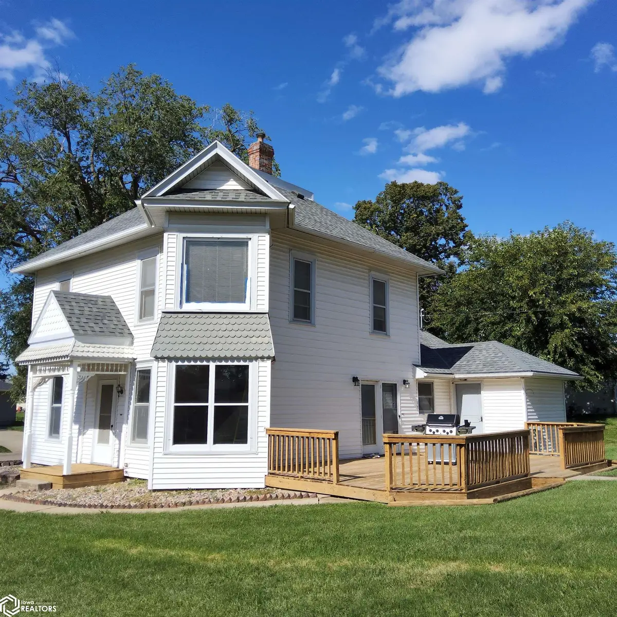 500 Pleasant Street, Walnut, IA 51577 - #1