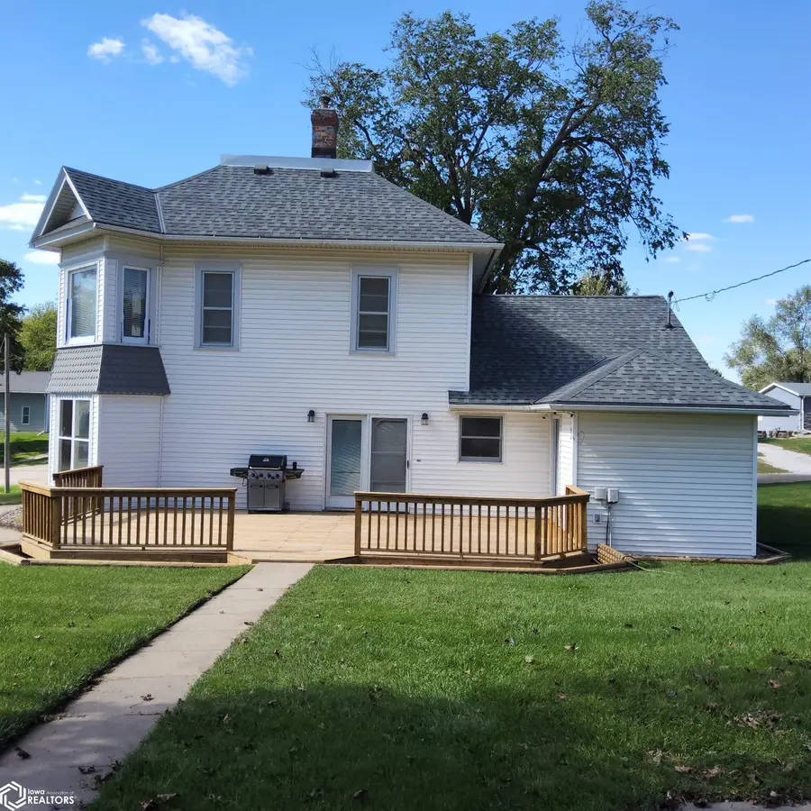 500 Pleasant Street, Walnut, IA 51577 - #3