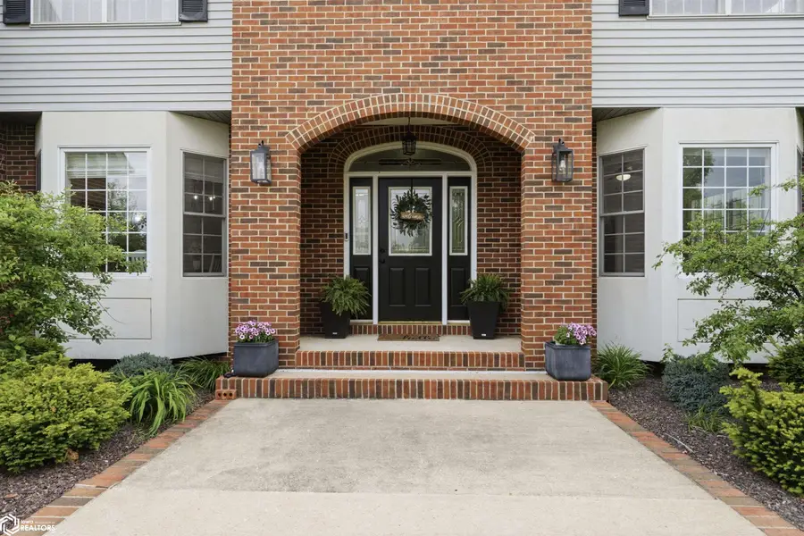3297 Country Club Lane, Fort Madison, IA 52627 - #3