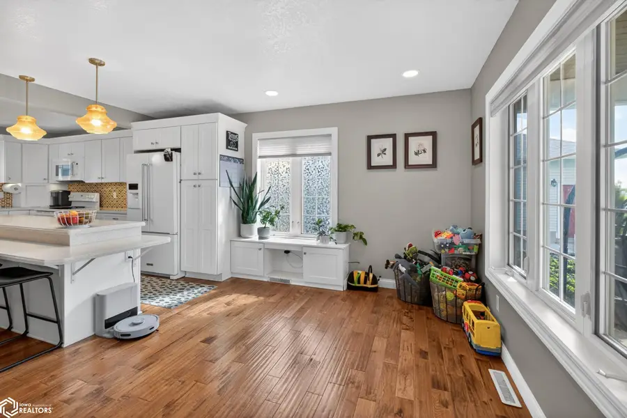 407 W Merle Hibbs Boulevard, Marshalltown, IA 50158 - #2