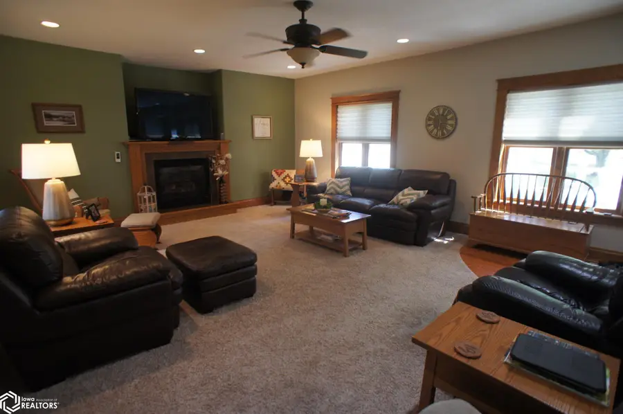 822 Boone Street, Webster City, IA 50595 - #2